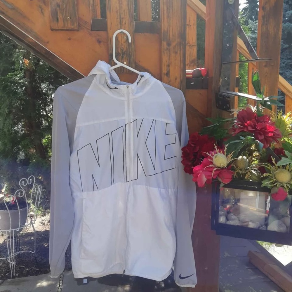 Nike Golf White and Gray Jacket